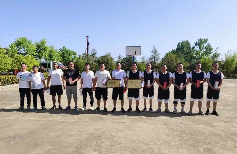 欢庆“五一”国际劳动节活动记(四)